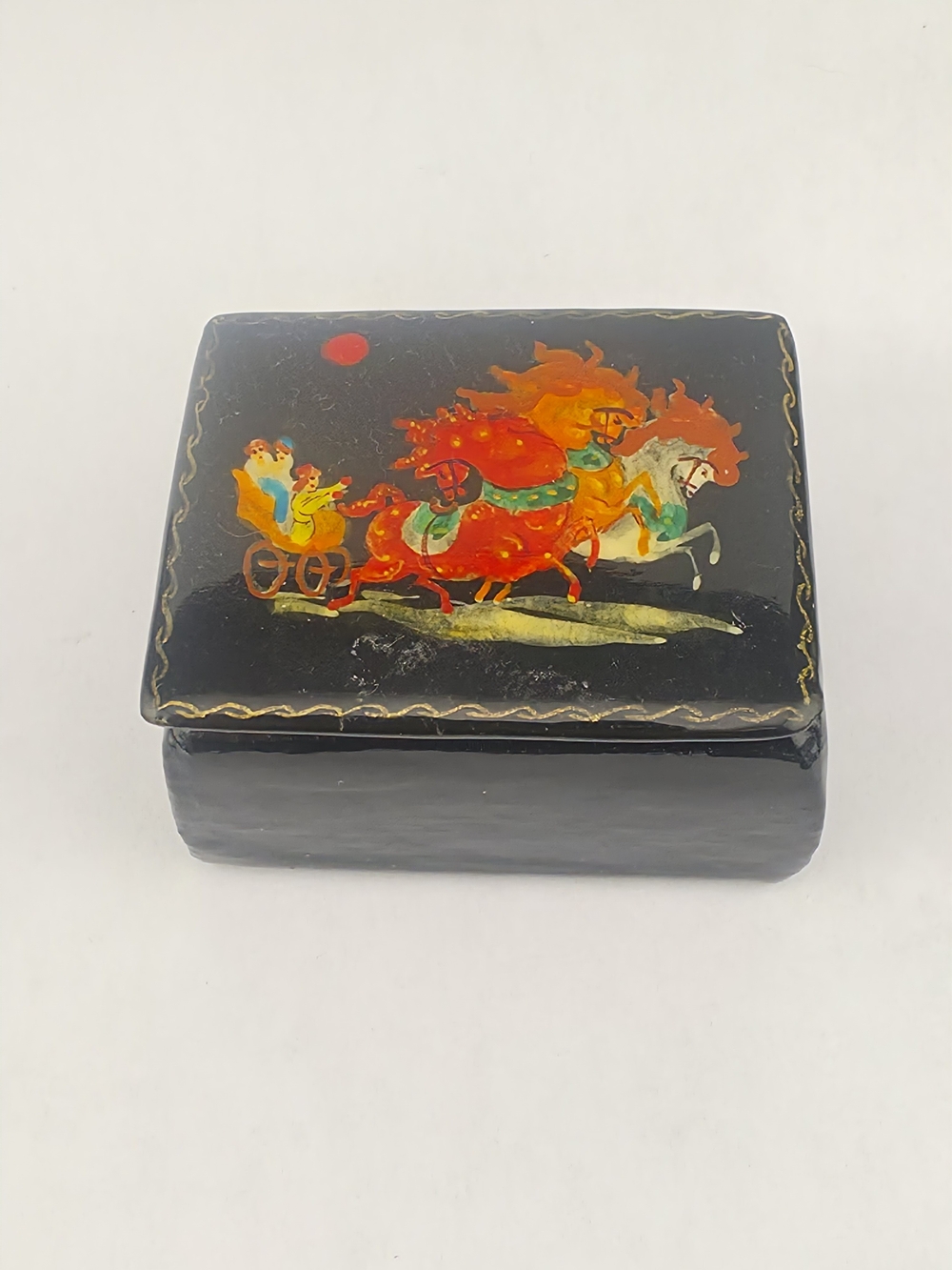 Vintage 2.5" Russian Handpainted Horses Black Lacquer Jewlelry Ring Box